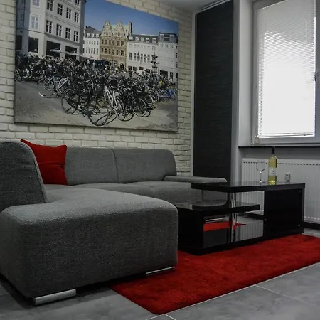 Rr Bus Station Apartament *