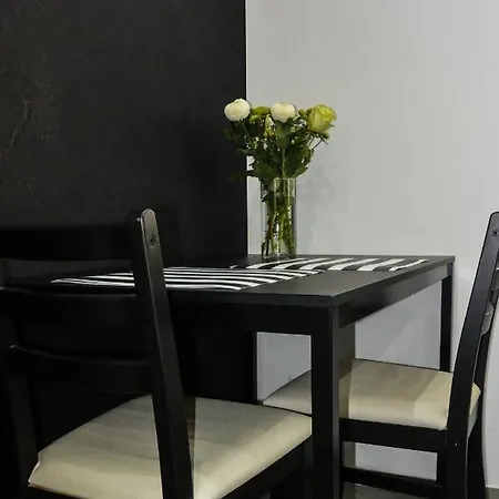 Rr Bus Station Lägenhet *